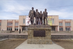 Памятник-строителям-БАМа